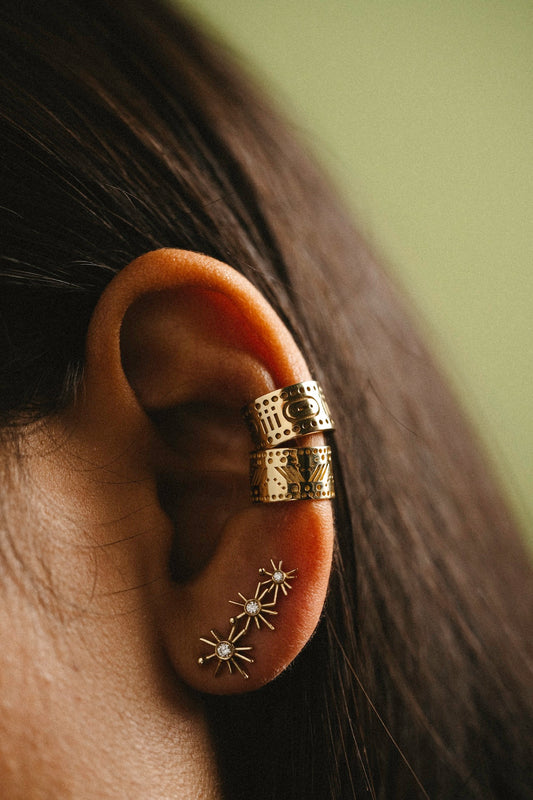 “Caona” Pattern Solid Gold Ear Cuff (no piercing)