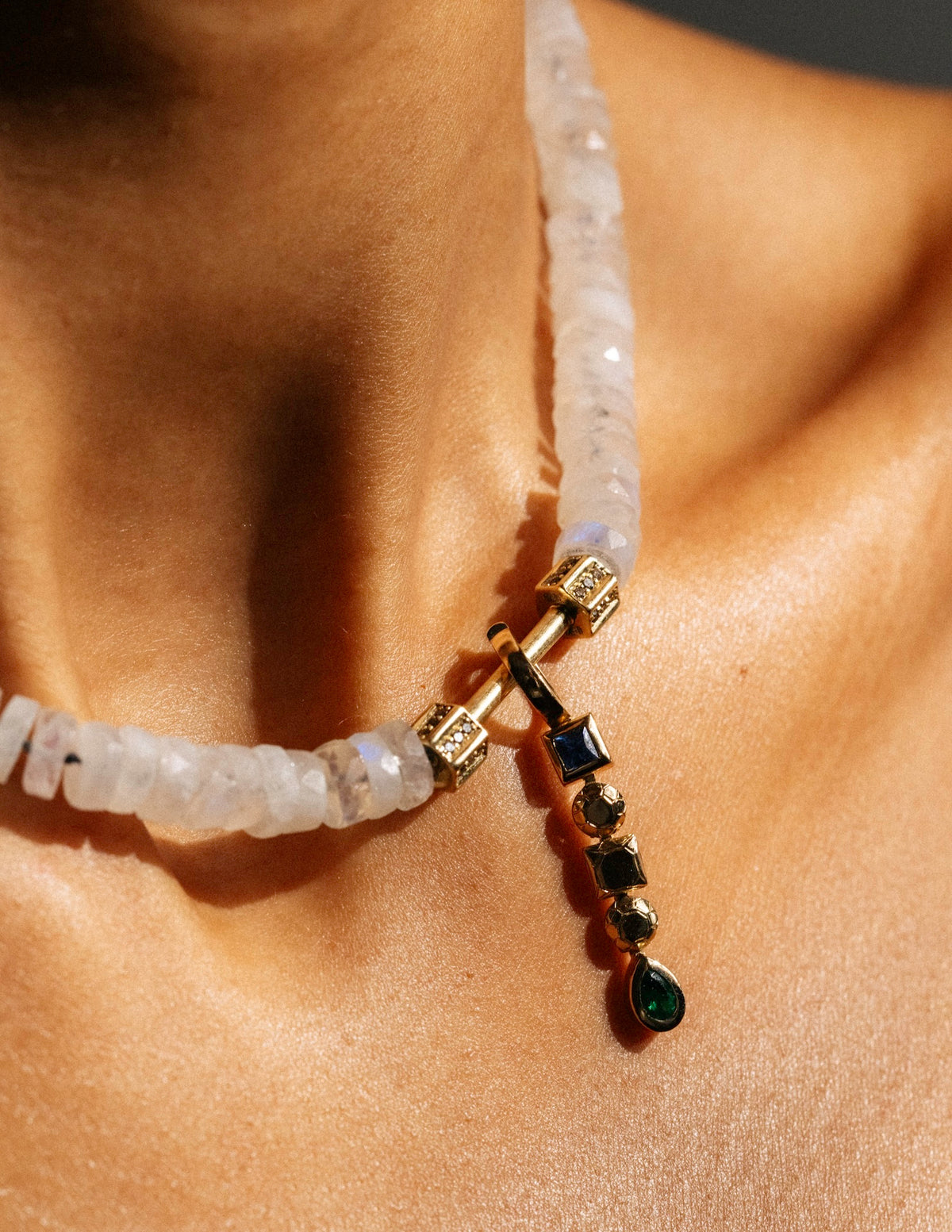 "Sempiterno" Dangler Pendant - Sapphire and Emerald