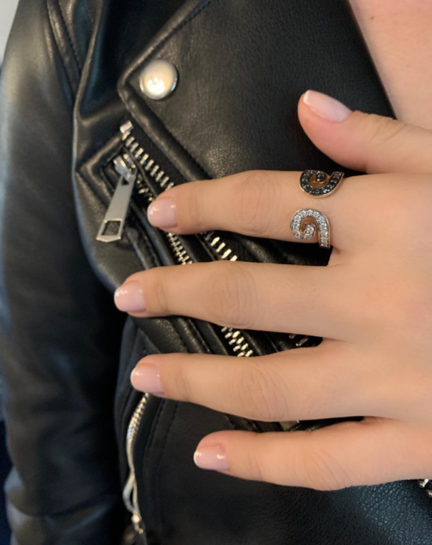 “Txirimiri” White and Black Diamond Bling Ring - Yin & Yang