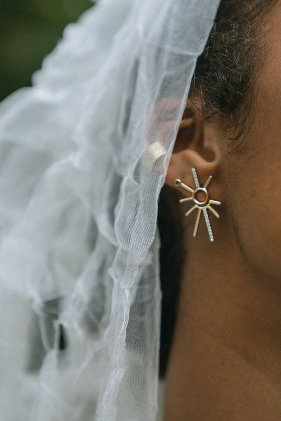 ¡Buenos Días! White Diamond and Sapphire Ear Jacket