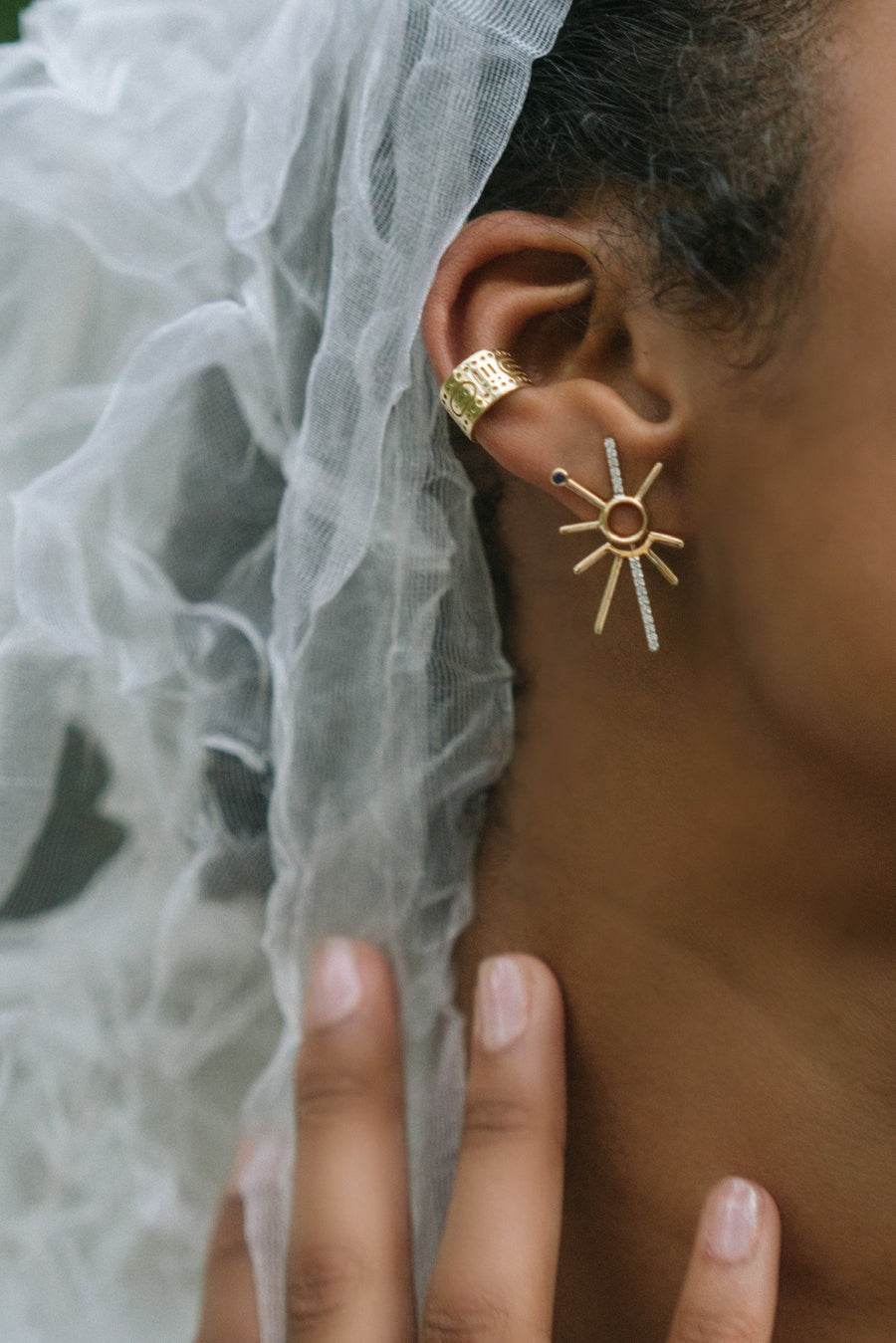 “Caona” Pattern Solid Gold Ear Cuff (no piercing)